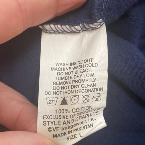 MLB Indians Shirt. Mens Large. Vintage. Cleveland Indians Blue shirt. - Picture 7 of 7